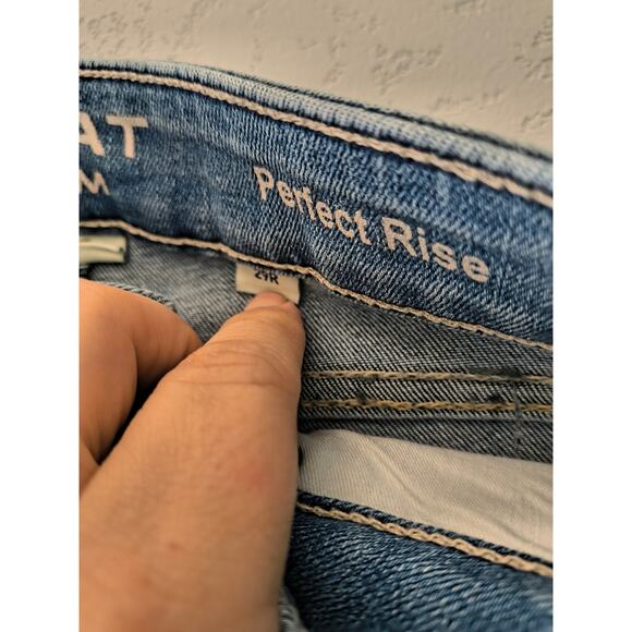 Ariat Women's Flare Perfect Rise 29R Tall Light Wash - Picture 4 of 7